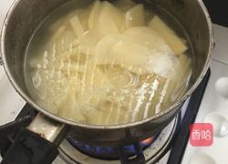 土豆辣肉饼的做法图解1