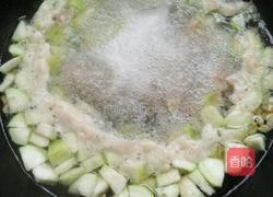 丝瓜肉片汤的做法图解2