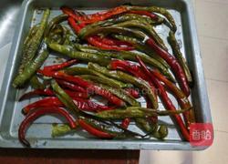凉拌烤辣椒的做法图解3