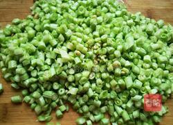 豉香肉末炒豆角的做法图解2