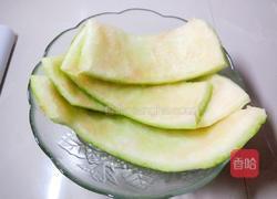 糖醋西瓜皮的做法图解1