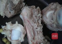 黄豆海带大骨头汤的做法图解4