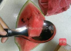 简易版西瓜刨冰的做法图解1