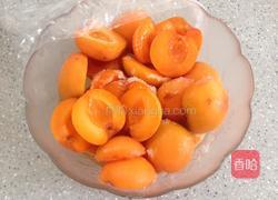 杏子果酱的做法图解2