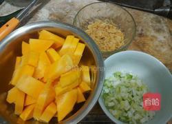 虾皮南瓜的做法图解1