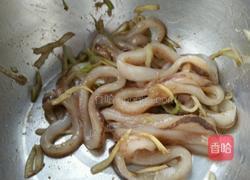 香酥鱿鱼圈的做法图解1