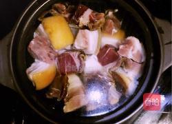 笋干炖腊肉的做法图解3