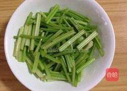 素炒香芹杆的做法图解1