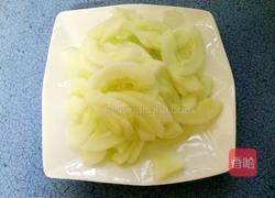 黄瓜火腿肠的做法图解2