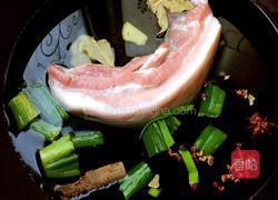 酱汁浇白肉的做法图解3