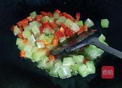 红椒青笋炒虾仁的做法图解7