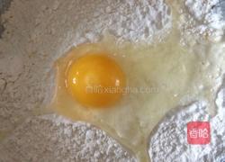 鸡蛋手擀面的做法图解1
