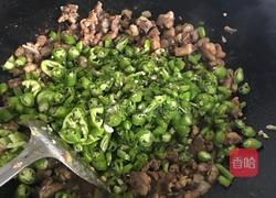 鸡腿炒尖椒的做法图解6