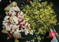 酸菜毛豆炒肉末的做法图解7