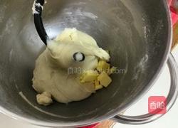 花朵奶酪面包的做法图解5