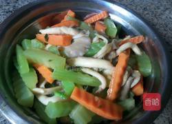 菇香莴笋的做法图解5