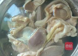 酸豆角辣椒炒鸡肾的做法图解2