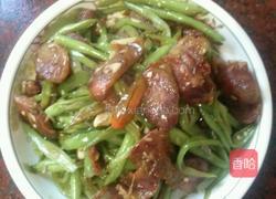 四季豆炒腊猪肠的做法图解5