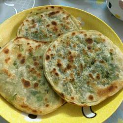 饺子皮葱油饼的做法[图]