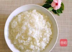 胡萝卜菠菜粥的做法图解2