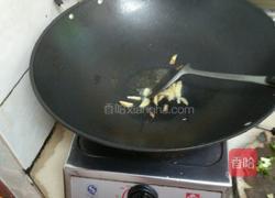 青椒炒猪小肚的做法图解4