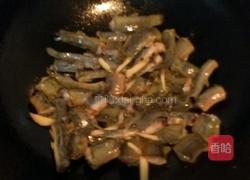 ﻿﻿﻿﻿﻿﻿﻿﻿﻿﻿﻿﻿﻿﻿﻿﻿﻿﻿﻿﻿﻿﻿﻿﻿泥鳅烧黄瓜的做法图解4