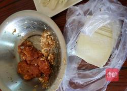 虾仁豆腐扁食的做法图解2