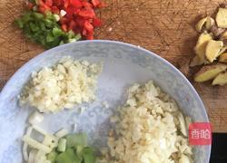 蒜蓉粉丝蒸扇贝的做法图解3