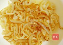 凉拌海蜇皮蛋的做法图解4
