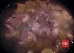 萝卜烧鸭的做法图解1