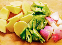 正宗新疆大盘鸡+裤带面的做法图解12