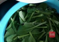 香菇炒青菜的做法图解1