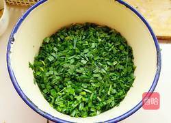 猪肉丁韭菜大包的做法图解3