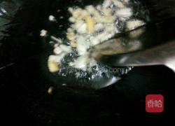 蒜苔炒牛肚的做法图解1