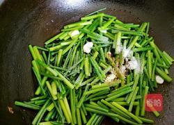 韭苔炒鸡蛋的做法图解6