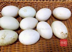 速淹咸鸭蛋的做法图解1