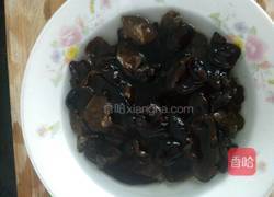 凉拌木耳黄瓜卷的做法图解1