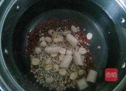 红豆山药薏米莲子粥（除湿气）的做法图解6