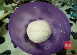 韭菜鸡蛋包子的做法图解1