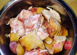 冬瓜炖猪蹄汤的做法图解2