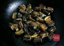 洋葱炒黄鳝的做法图解4