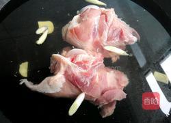 棒骨清汤的做法图解2