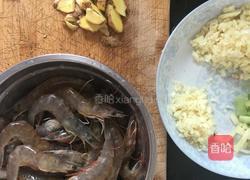 啤酒焖红虾的做法图解1