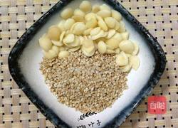 杏仁芝麻蒸蛋糕的做法图解5