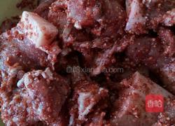 南瓜粉蒸肉的做法图解3
