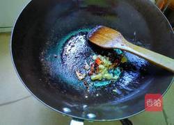 双椒炒猪腰的做法图解3