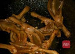 红烧鸭掌的做法图解7