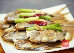 家常烧小鲳鱼的做法图解1