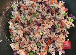 什锦炒饭的做法图解7
