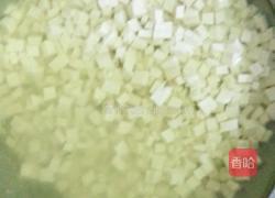 香椿拌豆腐的做法图解3